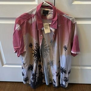 Guess Mens SS Button Down Challis Shirt